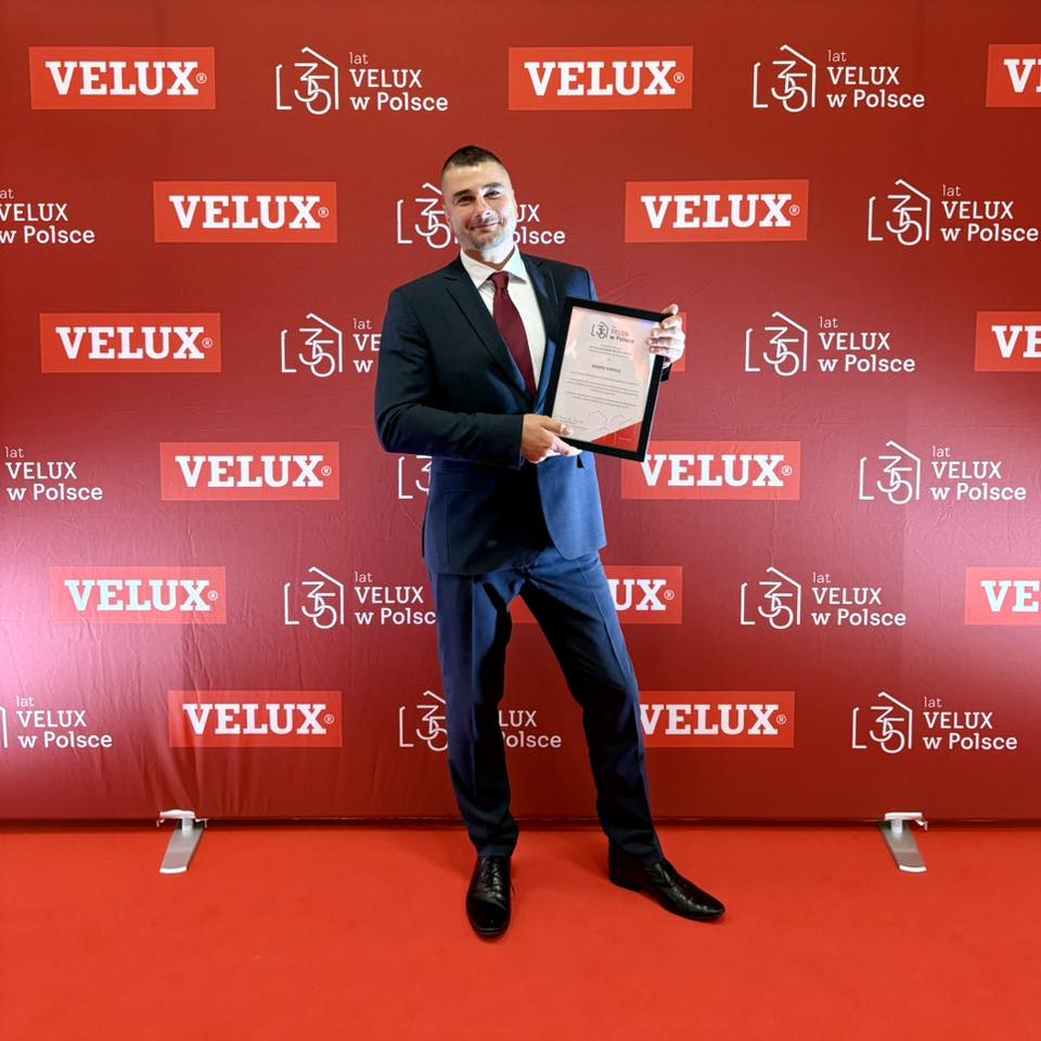 eksperci VELUX podczas prezentacji praktyk montażowych